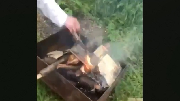 На Ставрополье подростки сожгли Новый завет и сняли на видео