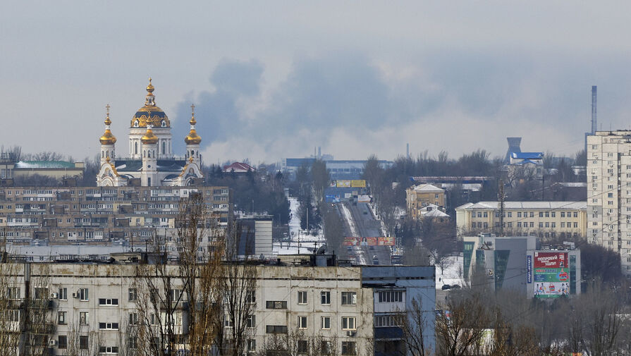 В Донецке сообщили о повреждении домов и школы после обстрела