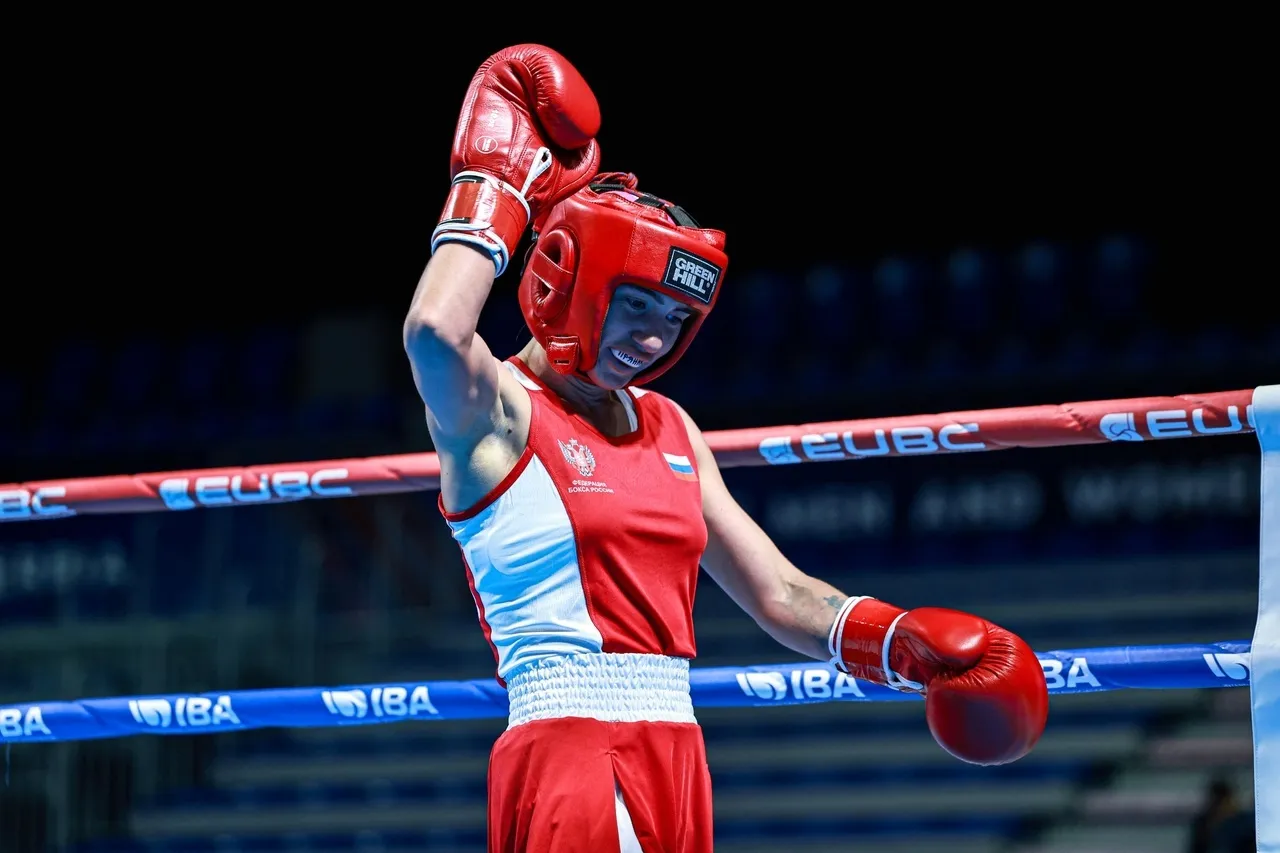 Россиянка Чумгалакова завоевала золотую медаль чемпионата Европы по боксу